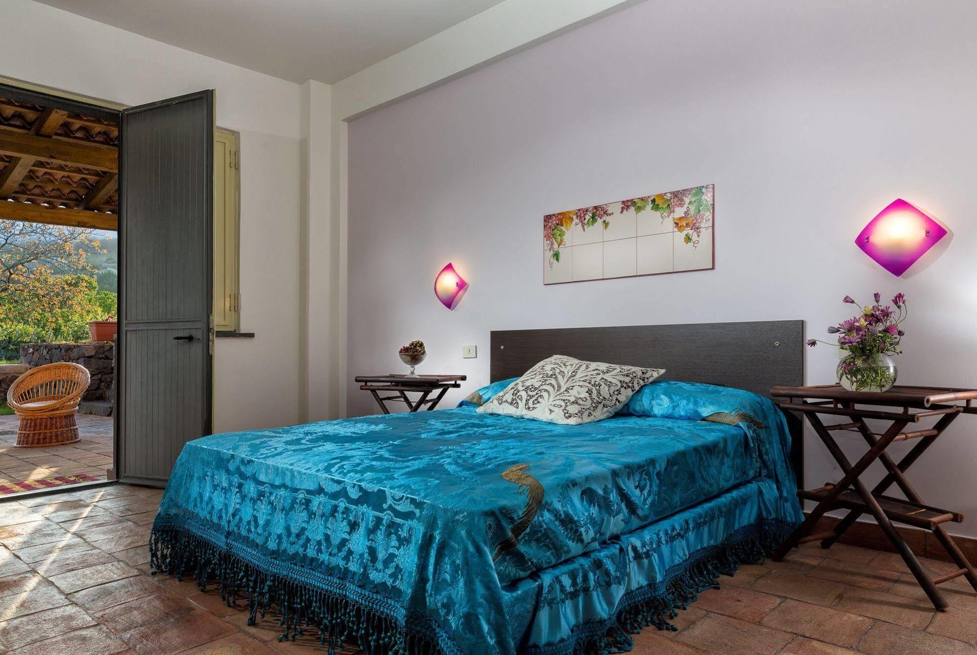 Nake Residenza Artistica Villa SantʼAlfio Dış mekan fotoğraf