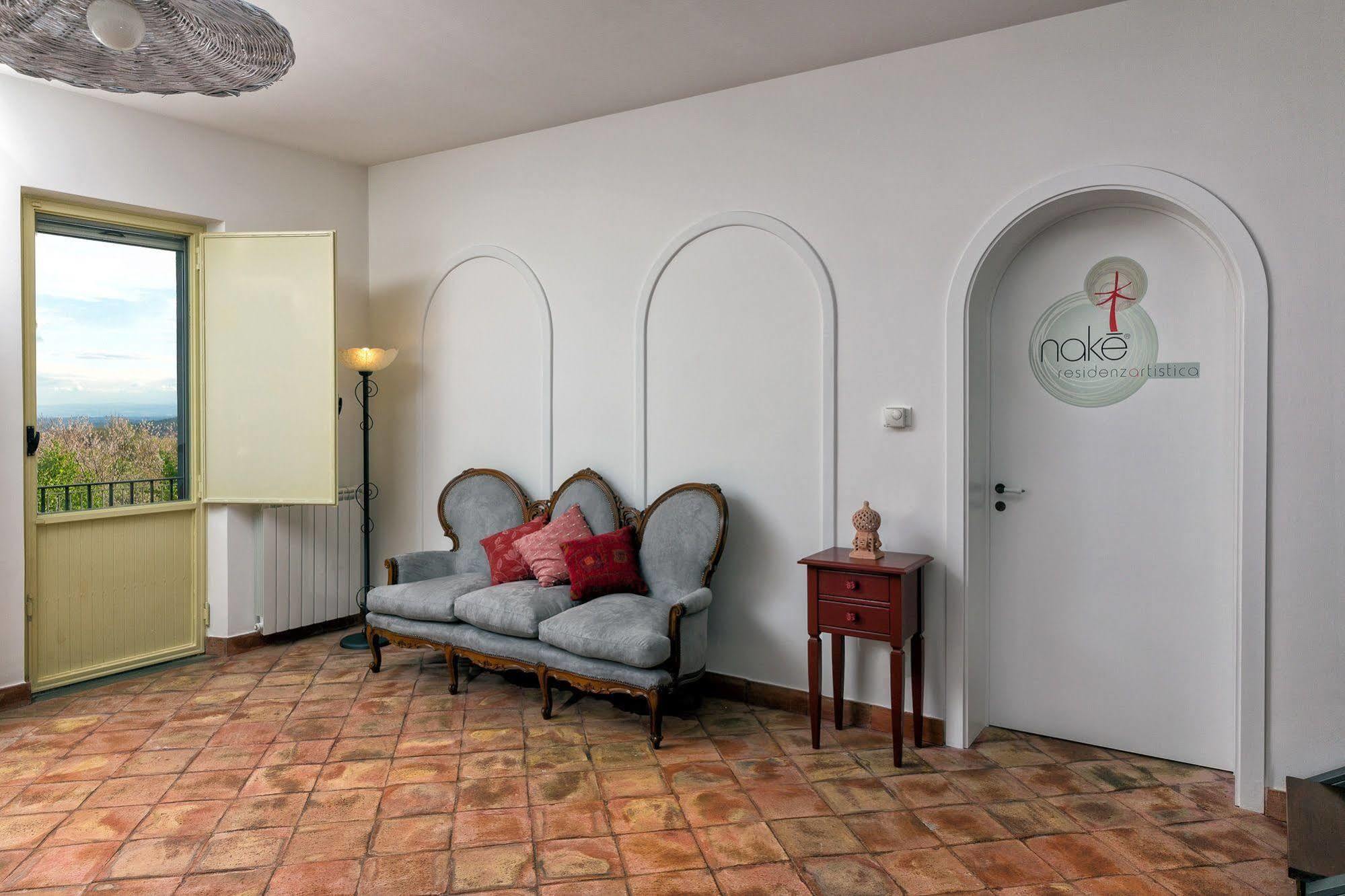 Nake Residenza Artistica Villa SantʼAlfio Dış mekan fotoğraf